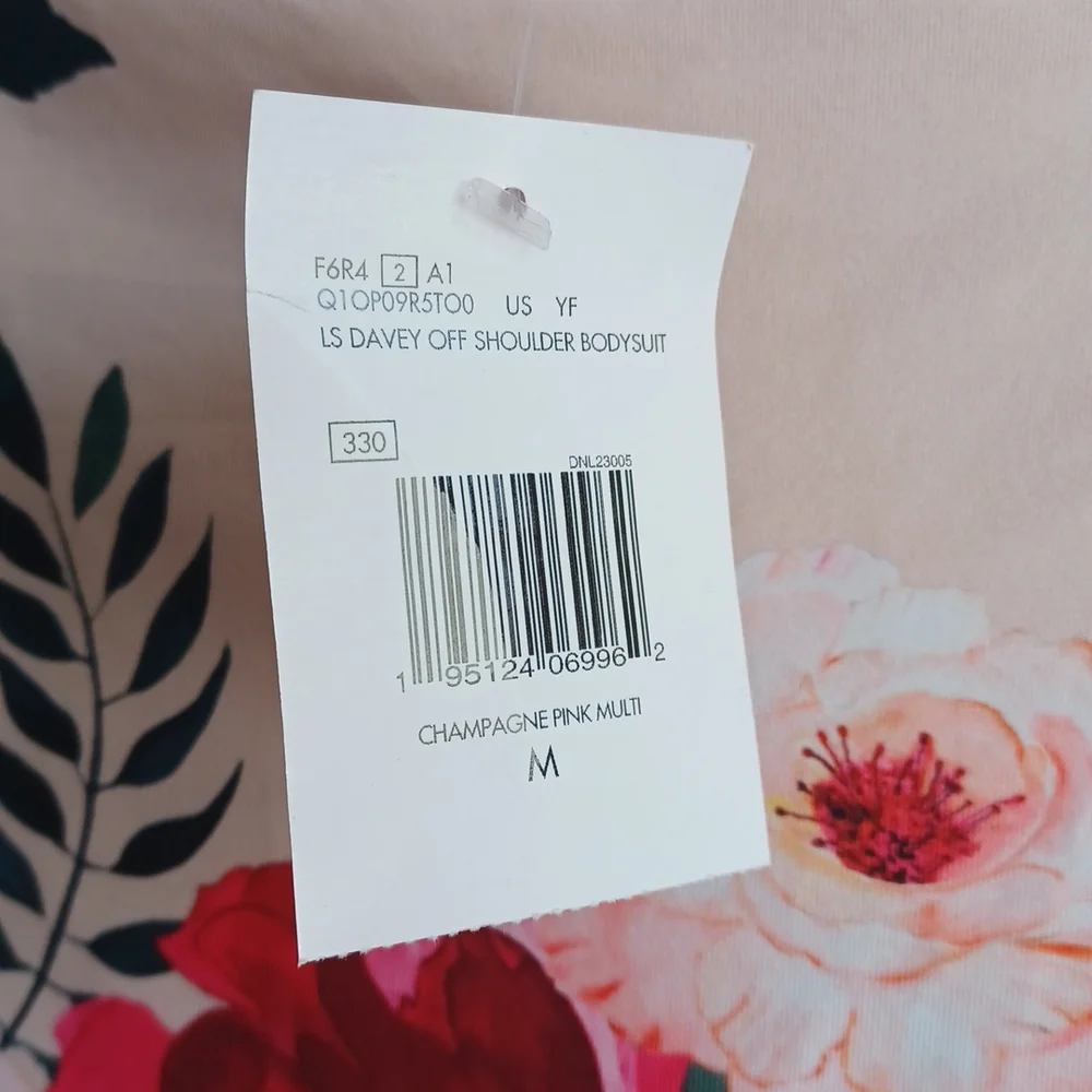 Guess  bodysuit - Picture 4 of 16